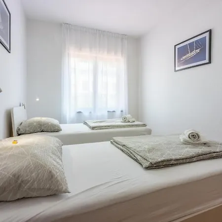 Apartment Arya Crikvenica Exterior photo