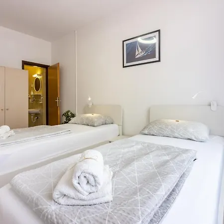 Apartment Arya Crikvenica Exterior photo